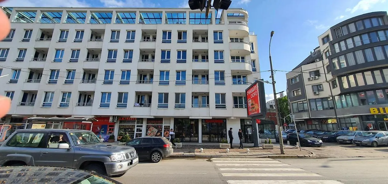 Colonel Apartment 945 Sofie